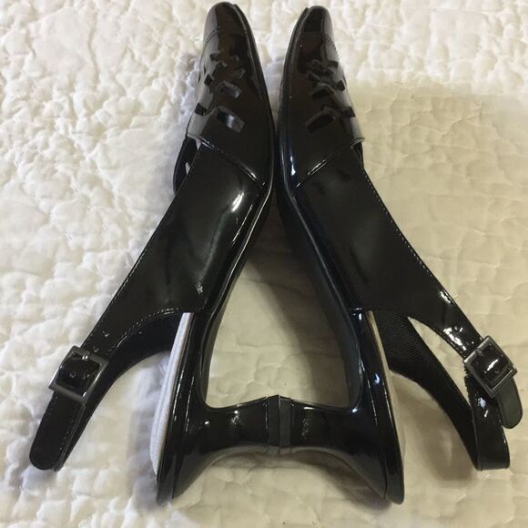 ❤️Easy Street Patent Leather Mid Heel Size 8 1/2 M - Picture 2 of 7